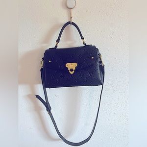 Small black Louis Vuitton purse